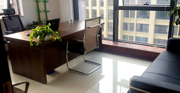 成都富鴻貿易發展有限公司辦公室家具